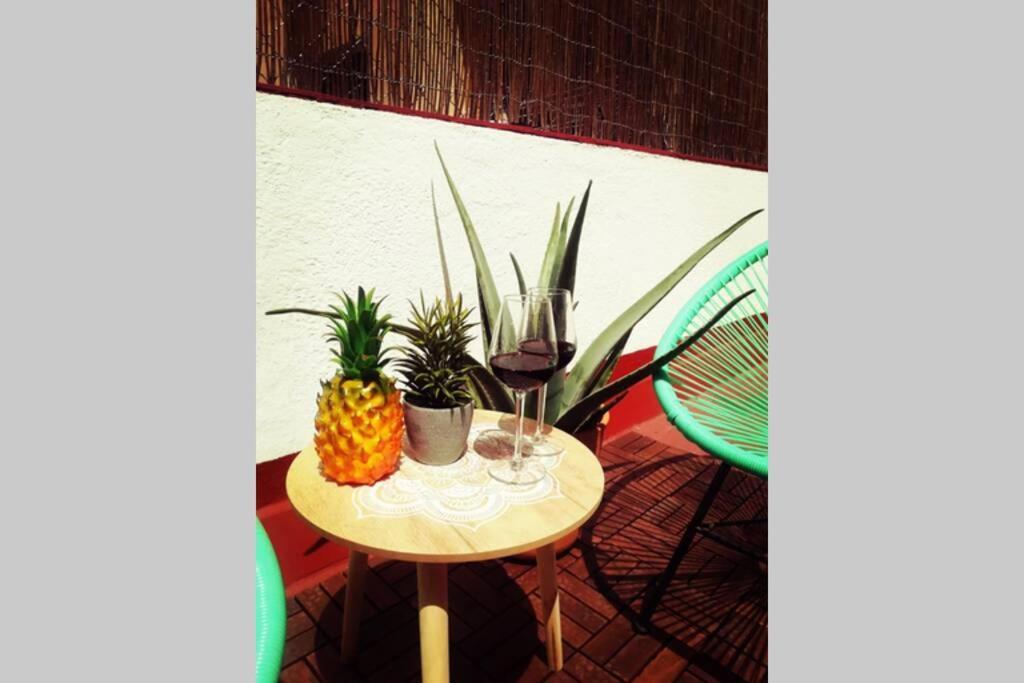 M4 Cool Terrace. 1 Min To Metro. 15 Min To Center Appartement Esplugues de Llobregat Buitenkant foto