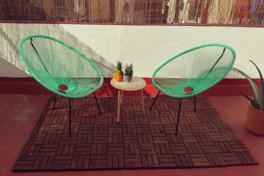 M4 Cool Terrace. 1 Min To Metro. 15 Min To Center Appartement Esplugues de Llobregat Buitenkant foto